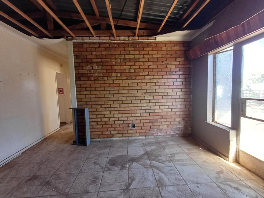 4 Bedroom Property for Sale in Lourenspark North West